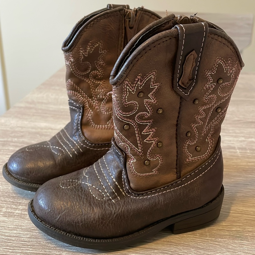 Cherokee cowboy boots